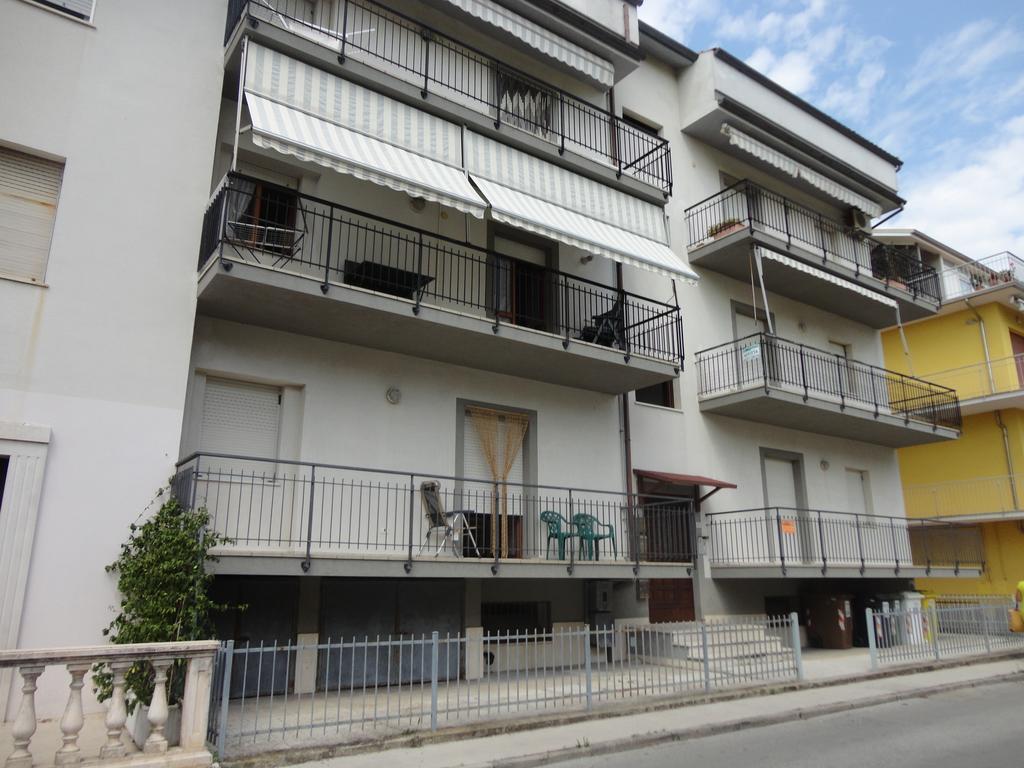 Apartmán Via Pesaro A/C Marcelli Exteriér fotografie